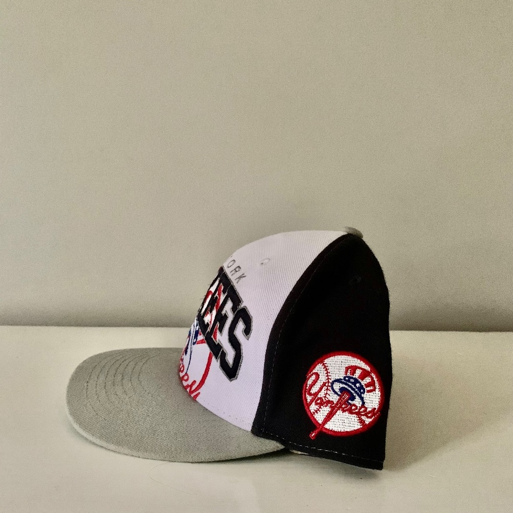 New York Yankees Vintage Snapback - Picture 2 of 6